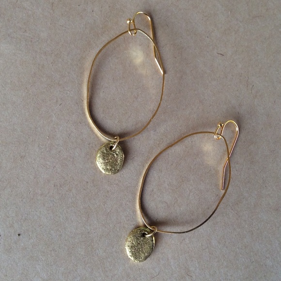 NEW Earrings - Picture 2 of 6